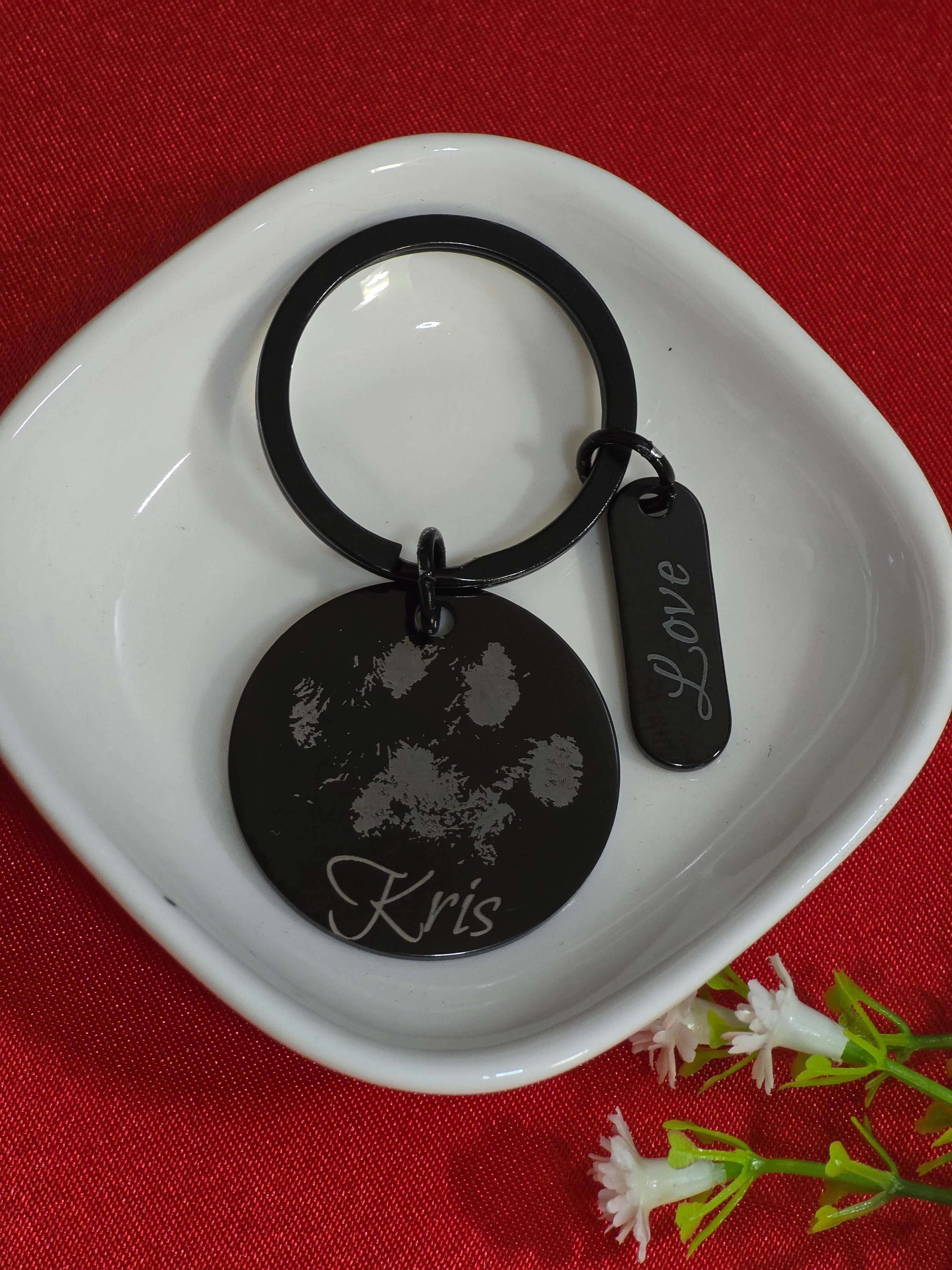 Pet keychain