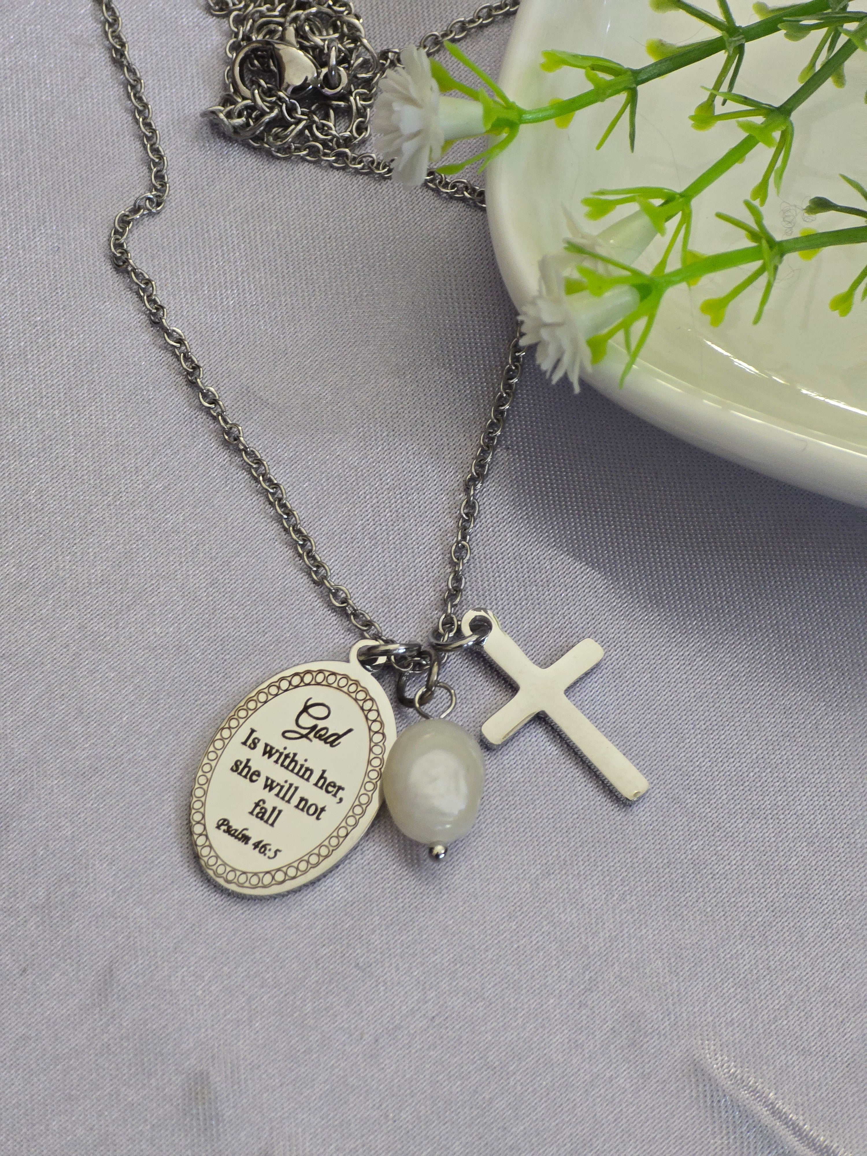 ✨ Faith Cross Charm Necklace ✨