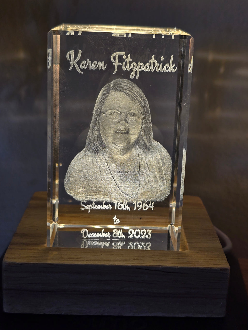 Captured in Glass – Custom 3D Engraved Memory Cube