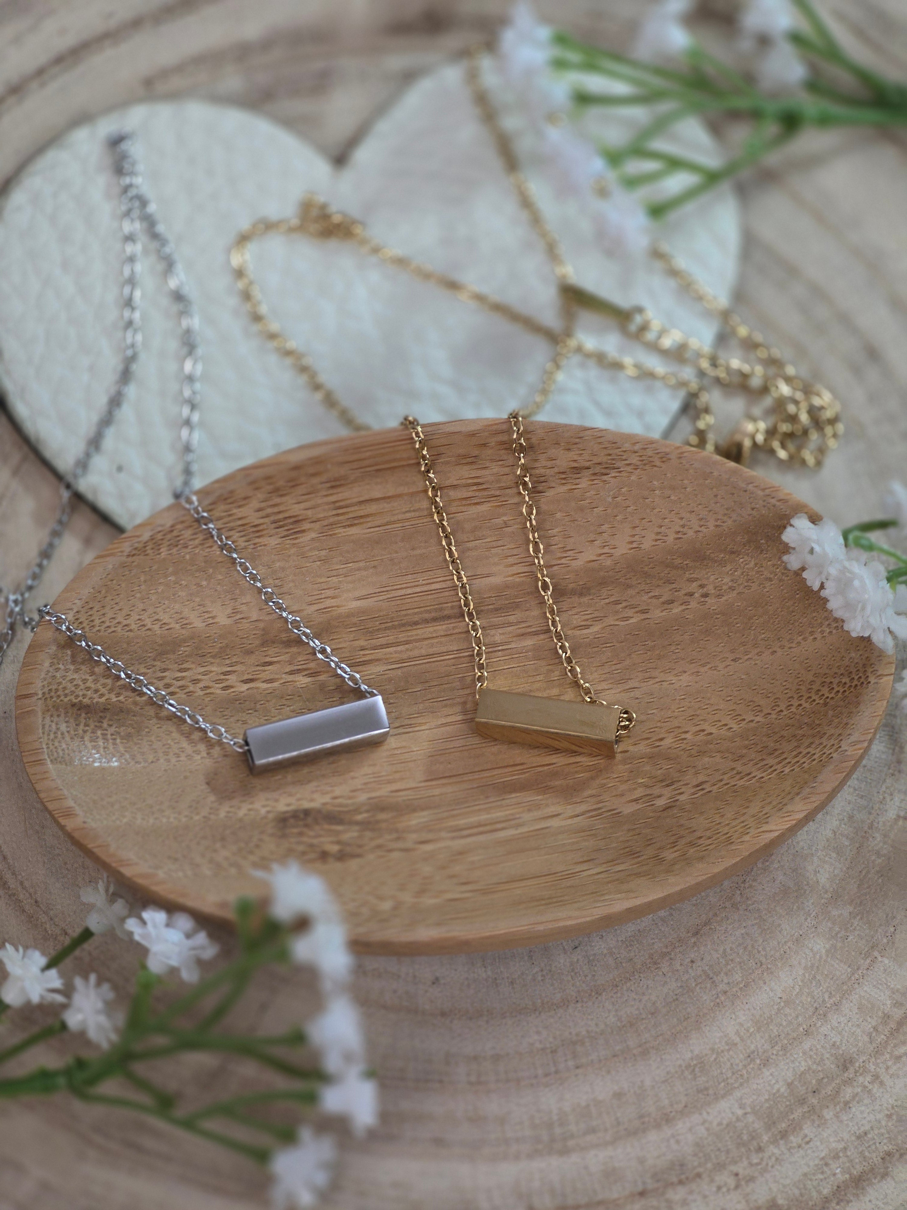 Minimal Horizontal 3D Bar Necklace